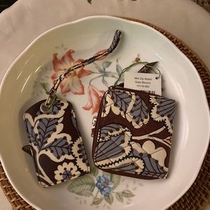 🌻SALE🌻Mini Zip Wallet & Bag Tag